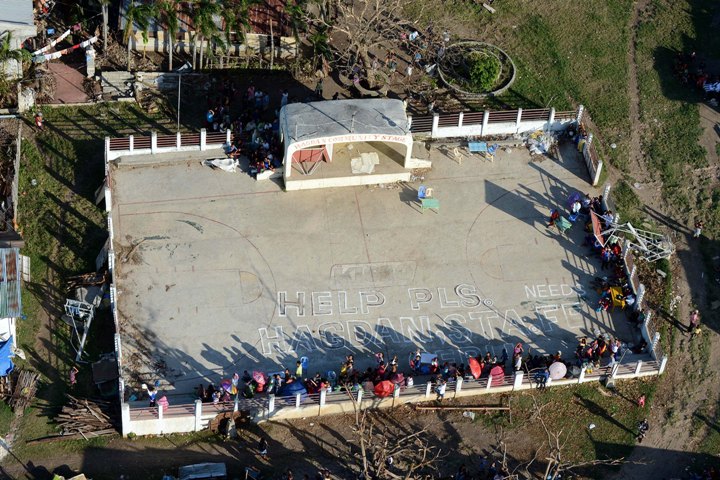 photos from HMS Daring in Phillipines