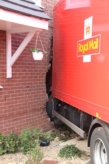 Gosport Royal Mail lorry crash