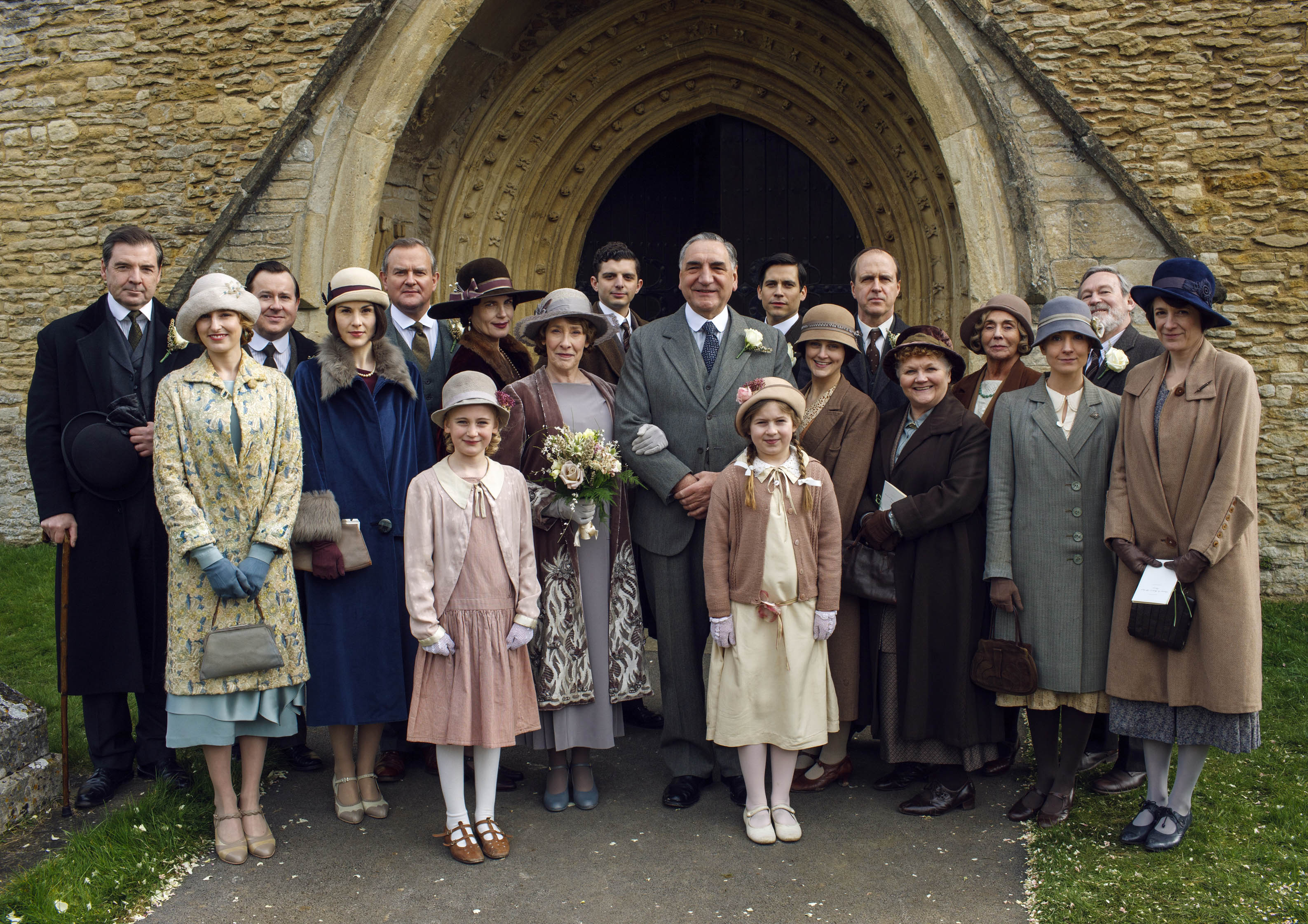 http://assets.heart.co.uk/2015/39/downton-abbey-on-set-filming-4-1443781091.jpg