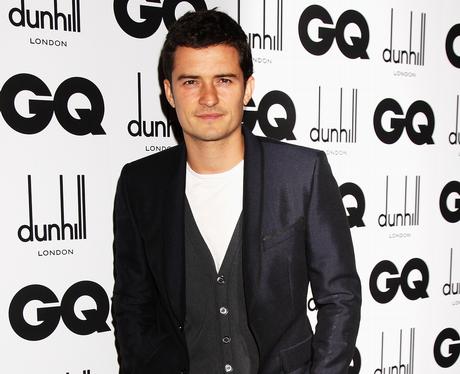 Orlando Bloom looks slick in a suit and t-shirt