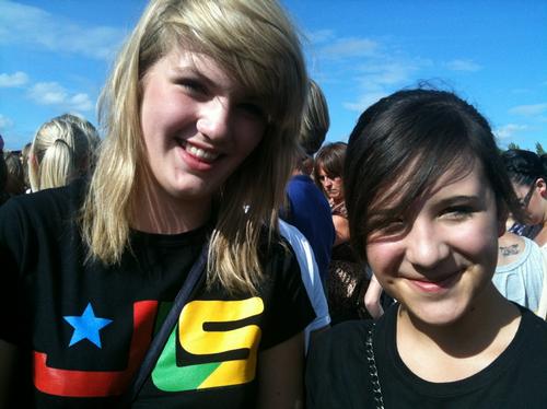 JLS Fans at The Embankment: Your photos