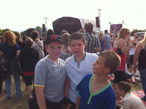 JLS Fans at The Embankment: Your photos