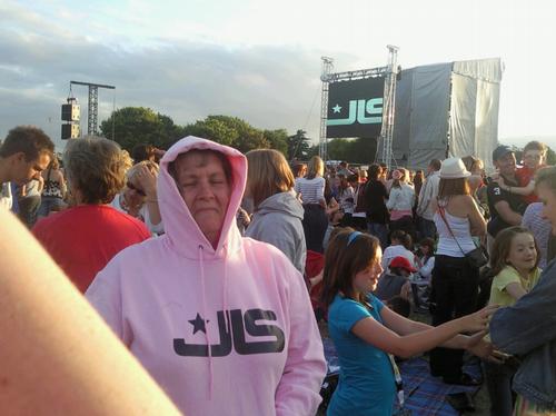 JLS Fans at The Embankment: Your photos