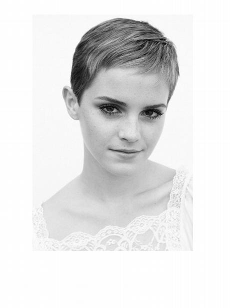 I'm a sucker for Emma's short hair and freckles : r/EmmaWatson