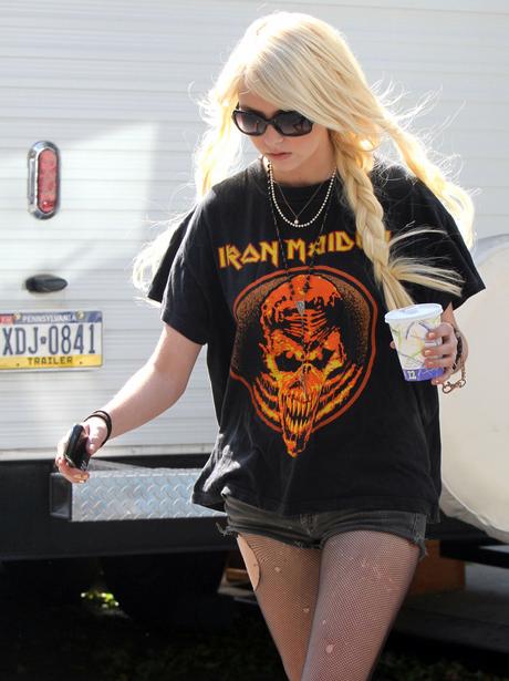on set with Taylor Momsen Gossip Girl