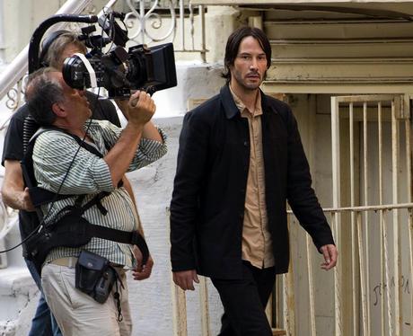 Reeves on the set of - On set with the stars -