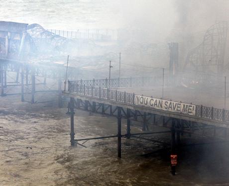 Fire at Hastings Pier