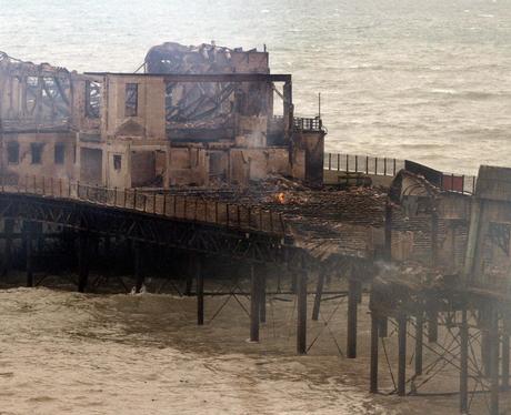 Fire at Hastings Pier