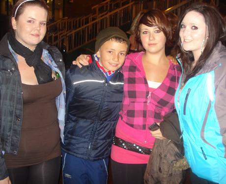 Listeners arrive at Fun at the Fireworks