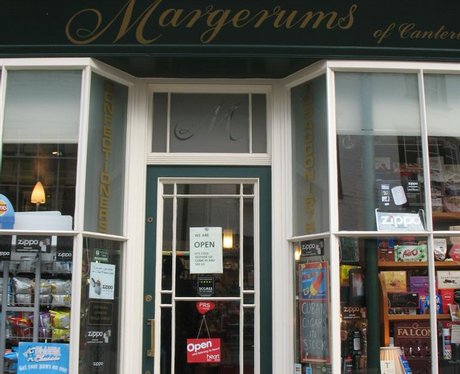 Open/Close door signs in Canterbury