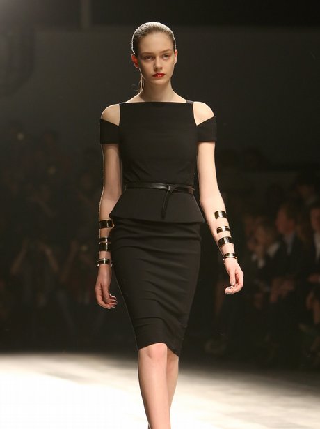 Amanda Wakeley Fall 2011 show