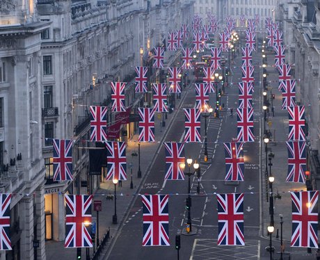 Londons Regent Street bunting