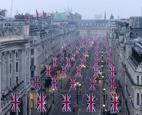 Londons Regent Street bunting