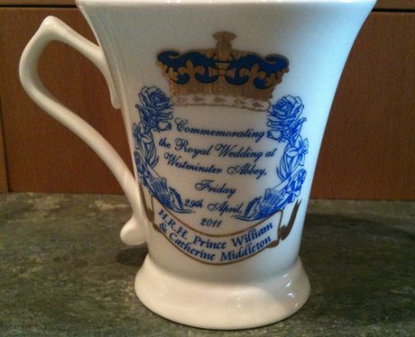 Royal wedding mug reverse