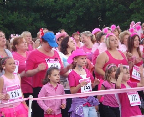 Heart visited Race For Life Crawley at Tillgate Pa