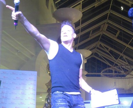 Lights with Toby Anstis!