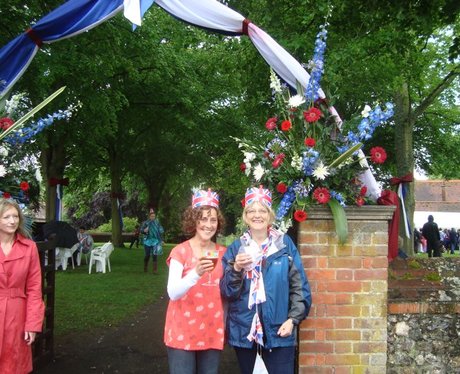 Goring and Streatley Jubilee Street Party