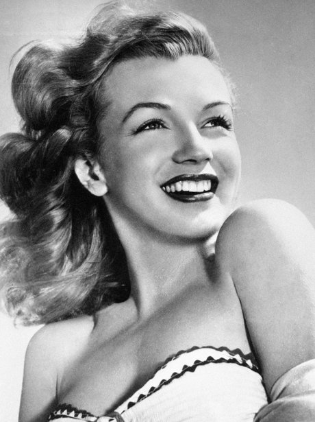 Marilyn Monroe, 1951 - Marilyn Monroe In Pictures - Heart