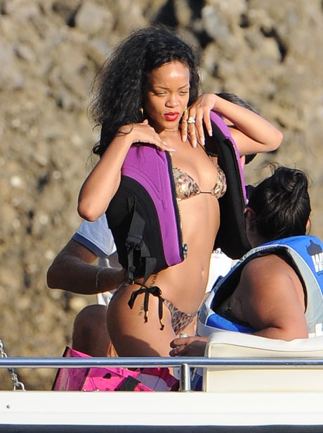 Rihanna on holiday in Italy