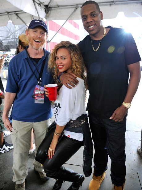 Beyonce and Jay-Z pose together backstage