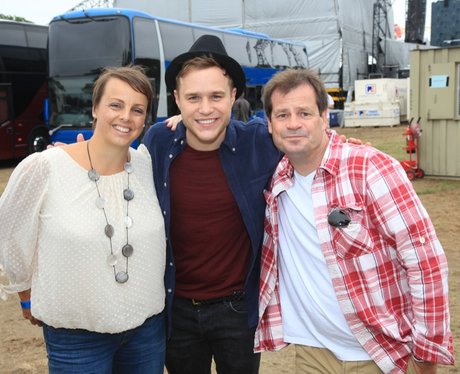 Backstage with Olly and Pixie