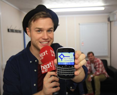 Backstage with Olly and Pixie
