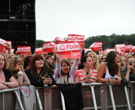 Pixie Lott on stage