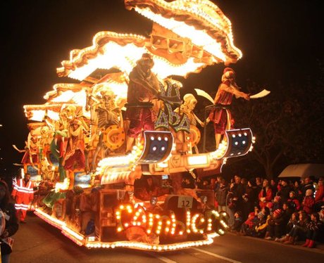 floats carnival bridgwater heart