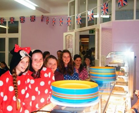 school dinner tour