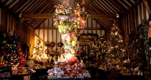 Win £250 To Spend At Redhouse Christmas Barn - Heart Suffolk