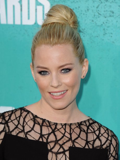 Elizabeth Banks wearing a top knot