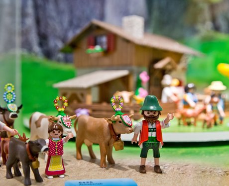 Toy Fair with Mountain Life by Playmobil
