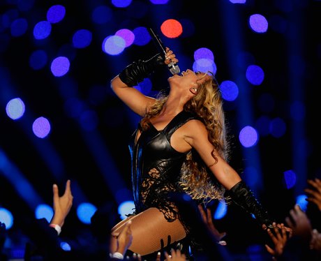 Beyonce performs at the Super Bowl 2013