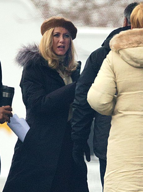 Jennifer Aniston on set
