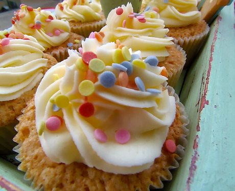Heart's Pop Up Cake Shop At The Centre MK