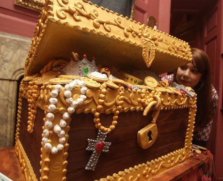 Edible treasure chest