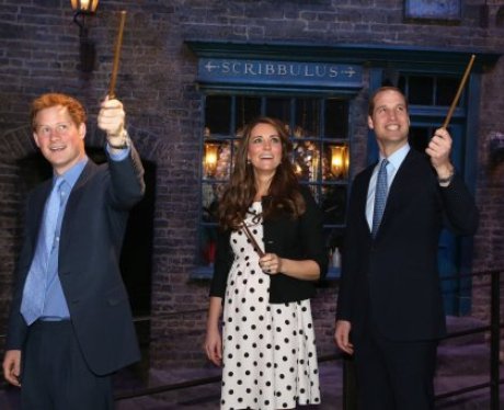 William, Kate and Harry in Diagon Alley