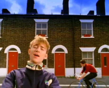 Blur Parklife music video