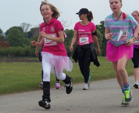Heart Cheering Zone at Aylesbury Race for Life 19/