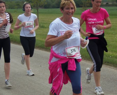 Heart Cheering Zone at Aylesbury Race for Life 19/