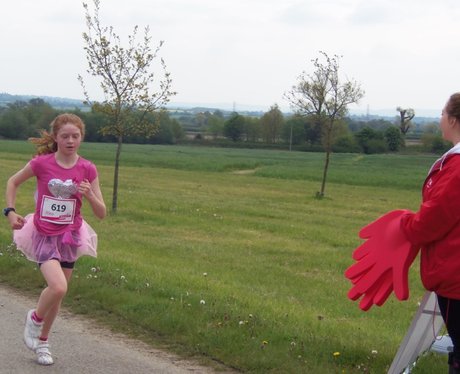 Heart Cheering Zone at Aylesbury Race for Life 19/