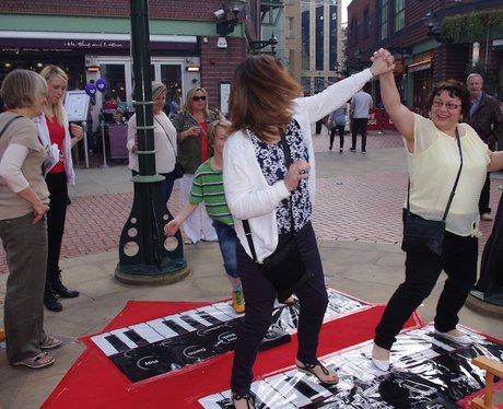 Alicia Keys Fans in Brindley place