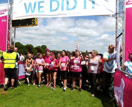 Northampton Race for Life Walkers Joggers and Runn