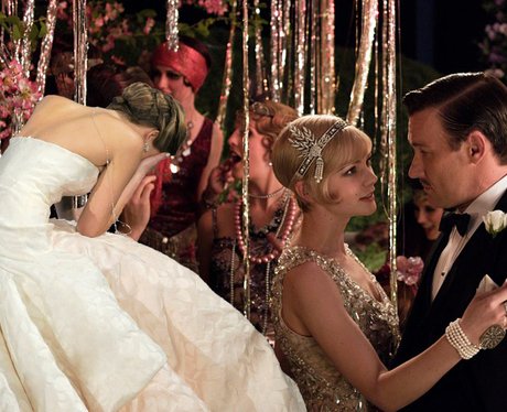 Jennifer Lawrence falling down
