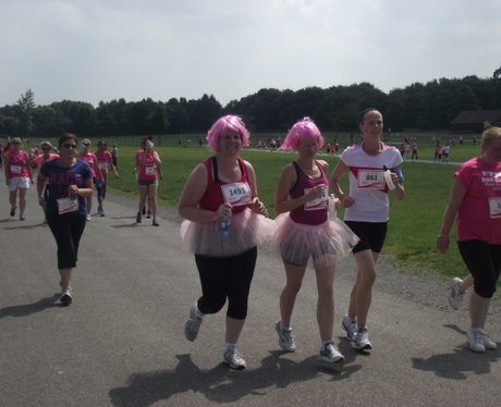 Newbury Race for Life - Cheering the Ladies