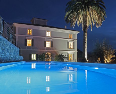 Mr & Mrs Smith swimming pools