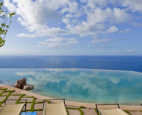 Mr & Mrs Smith swimming pools