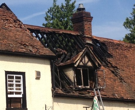 500 year old pub damaged in blaze