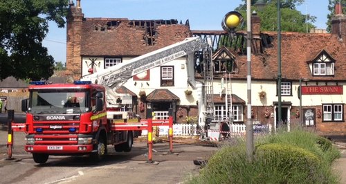 500 year old pub damaged in blaze