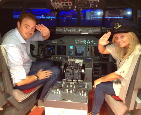 Jamie & Emma Flying A 737